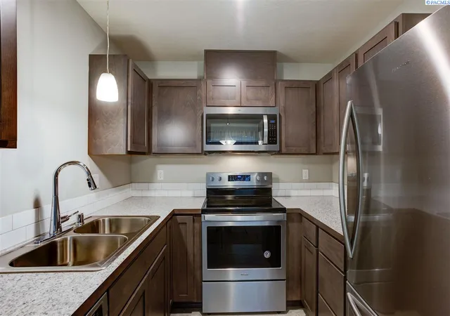 Photo 4 of Single family home for sale at 3513 W 7th Avenue, Kennewick, WA 99336 | MLS# PAC297340 | Listing updated on 2026-10-22