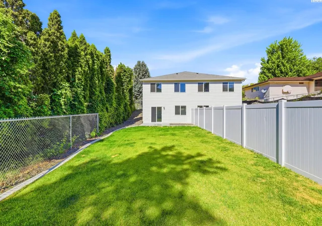 Photo 1 of Multi family home for sale at 714 W 13th Street, Benton City, WA 99320 | MLS# PAC297350 | Listing updated on 2026-10-23