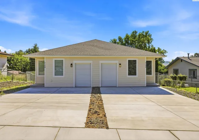 Photo 2 of Multi family home for sale at 714 W 13th Street, Benton City, WA 99320 | MLS# PAC297350 | Listing updated on 2026-10-23
