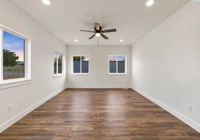 Photo 4 of Single family home for sale at 790 Decker Rd, Pasco, WA 99301 | MLS# PAC297351 | Listing updated on 2026-10-23