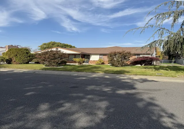 Photo 1 of Single family home for sale at 2006 Turner St, Richland, WA 99354 | MLS# PAC297354 | Listing updated on 2026-10-23