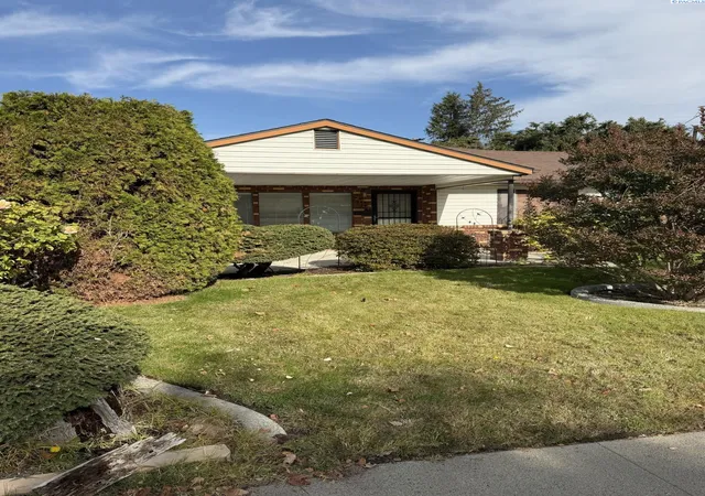 Photo 2 of Single family home for sale at 2006 Turner St, Richland, WA 99354 | MLS# PAC297354 | Listing updated on 2026-10-23