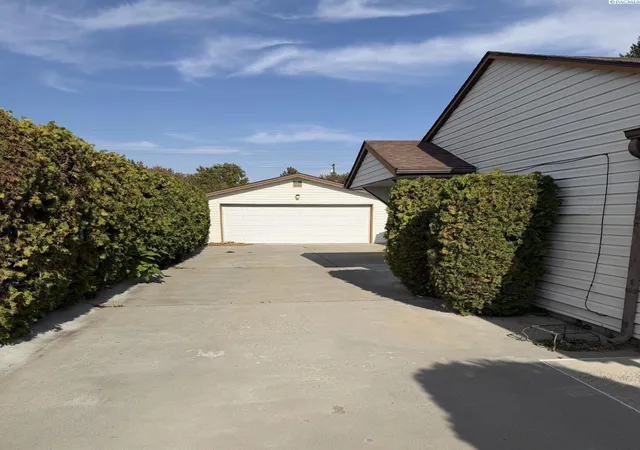 Photo 4 of Single family home for sale at 2006 Turner St, Richland, WA 99354 | MLS# PAC297354 | Listing updated on 2026-10-23