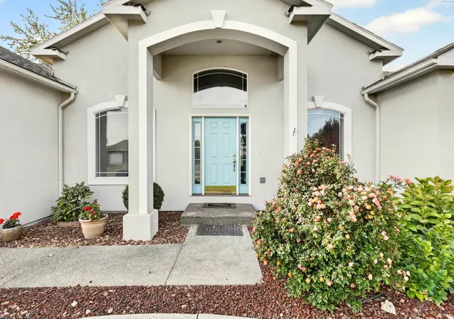 Photo 2 of Single family home for sale at 2901 W 39th Court, Kennewick, WA 99337 | MLS# PAC297356 | Listing updated on 2026-10-23