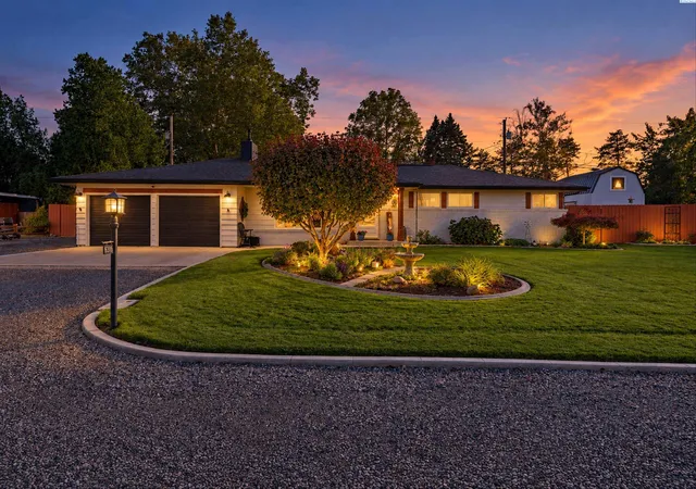 Single family home for sale at 6911 W Victoria Ave, Kennewick, WA 99336 | MLS# PAC297360