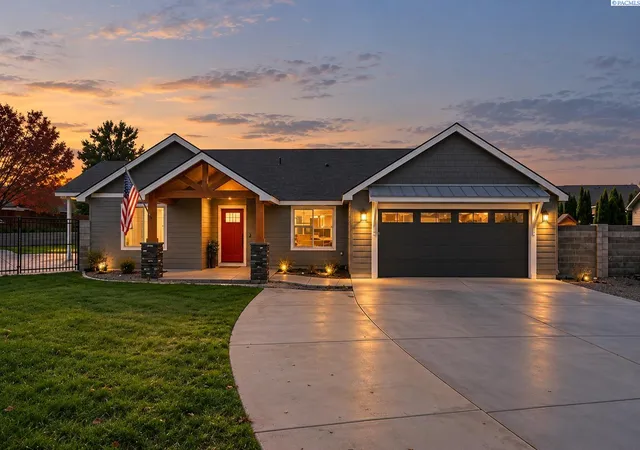 Single family home for sale at 8804 Aldridge Ct, Pasco, WA 99301 | MLS# PAC297362