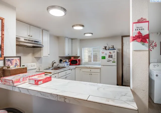 Photo 4 of Single family home for sale at 417 Winslow Ave, Richland, WA 99352 | MLS# PAC297363 | Listing updated on 2026-10-23