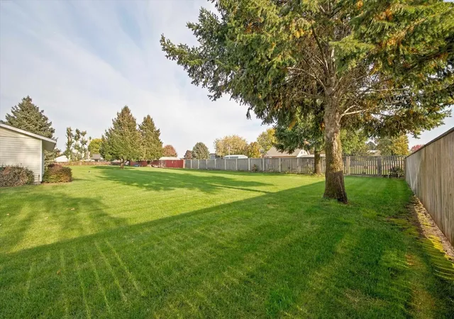 Photo 3 of Single family home for sale at 183 Jill Marie St, Burbank, WA 99323 | MLS# PAC297366 | Listing updated on 2026-10-27