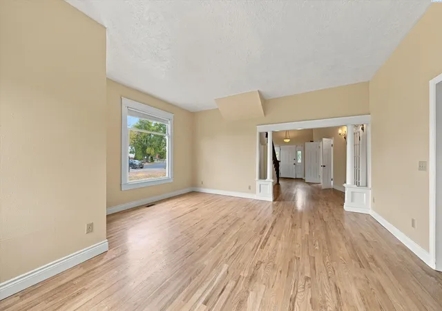 Photo 2 of Single family home for sale at 831 Guernsey St, Prosser, WA 99350 | MLS# PAC297380 | Listing updated on 2026-10-23