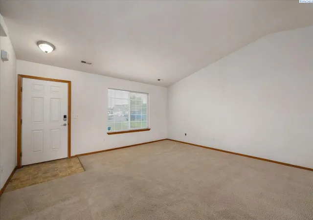 Photo 2 of Single family home for sale at 8110 Canyon Dr, Pasco, WA 99301 | MLS# PAC297391 | Listing updated on 2026-10-23