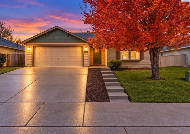 Photo 1 of Single family home for sale at 2208 S Kellogg Pl, Kennewick, WA 99338 | MLS# PAC297398 | Listing updated on 2026-10-24