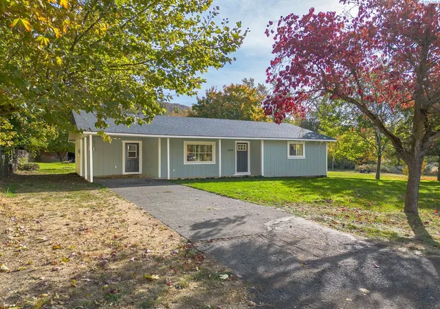 Photo 1 of Single family home for sale at 10330 E Highway 12, Dixie, WA 99329 | MLS# PAC297405 | Listing updated on 2026-10-28