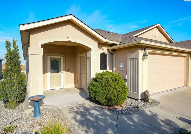 Photo 3 of Townhouse for sale at 3578 Waterford St, Richland, WA 99352 | MLS# PAC297410 | Listing updated on 2026-10-27