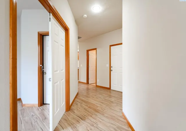 Photo 4 of Townhouse for sale at 3578 Waterford St, Richland, WA 99352 | MLS# PAC297410 | Listing updated on 2026-10-27