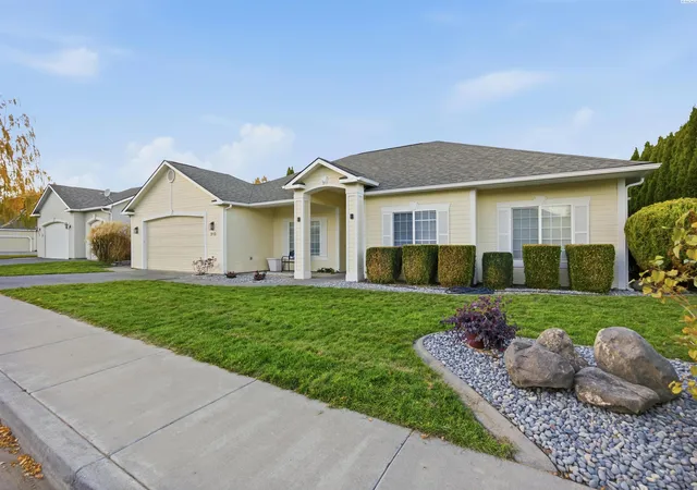 Photo 2 of Single family home for sale at 212 Thyme Cir, Richland, WA 99352 | MLS# PAC297419 | Listing updated on 2026-10-29