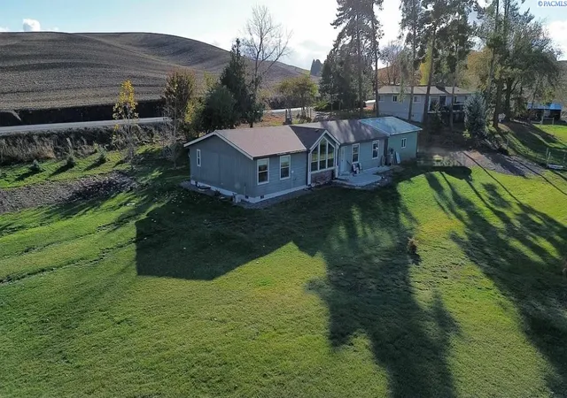 Photo 1 of Single family home for sale at 19582 State Route 194, Pullman, WA 99163 | MLS# PAC297428 | Listing updated on 2026-10-26