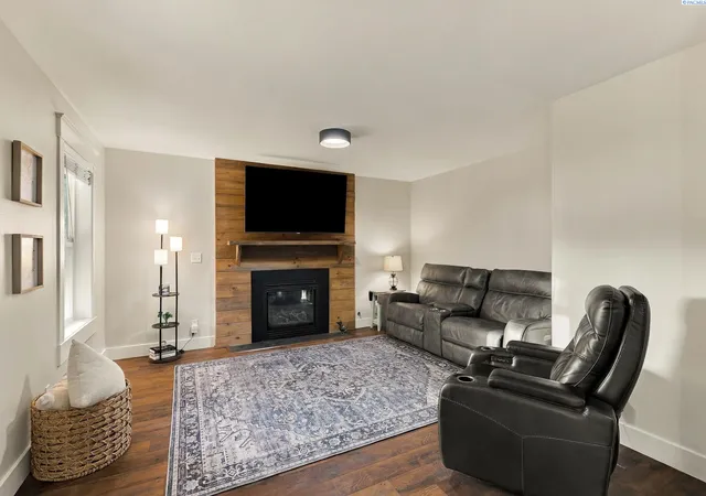 Photo 4 of Single family home for sale at 11 Zinnia Ct, Pasco, WA 99301 | MLS# PAC297439 | Listing updated on 2026-10-28