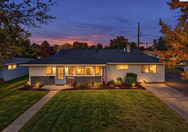 Photo 2 of Single family home for sale at 2400 Concord, Richland, WA 99352 | MLS# PAC297440 | Listing updated on 2026-10-28