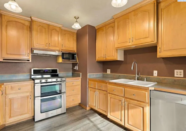 Photo 4 of Single family home for sale at 2400 Concord, Richland, WA 99352 | MLS# PAC297440 | Listing updated on 2026-10-28