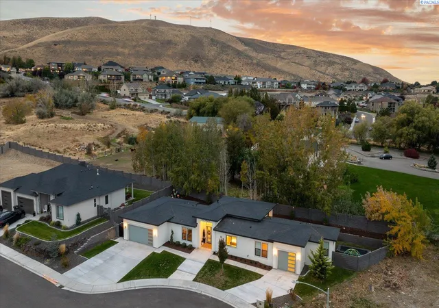 Single family home for sale at 736 Mara Loop, Richland, WA 99352 | MLS# PAC297441