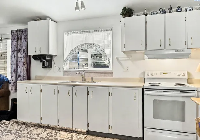 Photo 4 of Manufactured home for sale at 33604 N Sunset Rd, Benton City, WA 99320 | MLS# PAC297444 | Listing updated on 2026-10-28