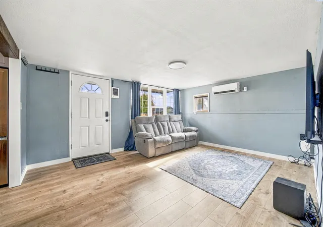 Photo 4 of Single family home for sale at 1609 Perkins Ave, Richland, WA 99354 | MLS# PAC297445 | Listing updated on 2026-10-28