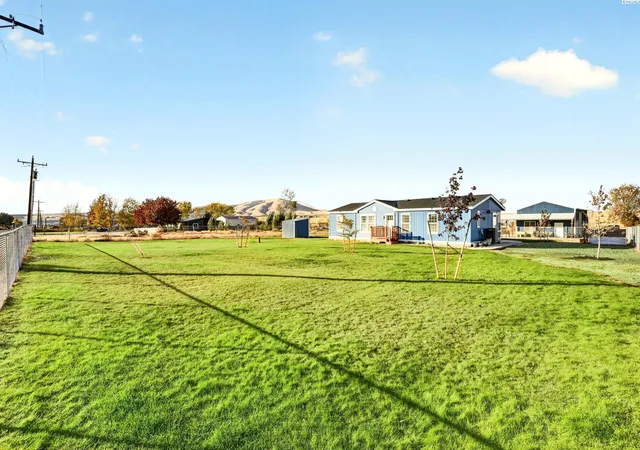 Photo 2 of Manufactured home for sale at 17306 E Ruppert Rd, Benton City, WA 99320 | MLS# PAC297452 | Listing updated on 2026-10-28