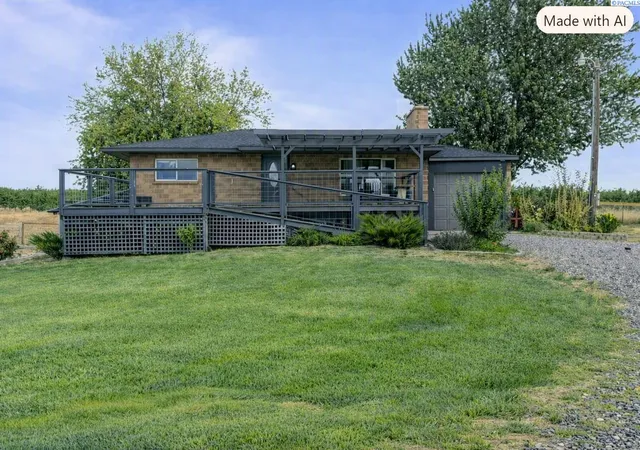 Single family home for sale at 27504 W Orcutt Rd, Benton City, WA 99320 | MLS# PAC297453