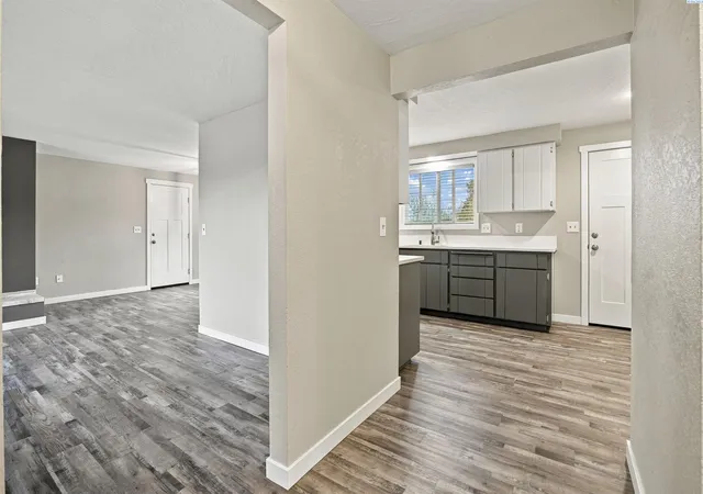 Photo 3 of Single family home for sale at 2705 S Quincy, Kennewick, WA 99337 | MLS# PAC297459 | Listing updated on 2026-10-29