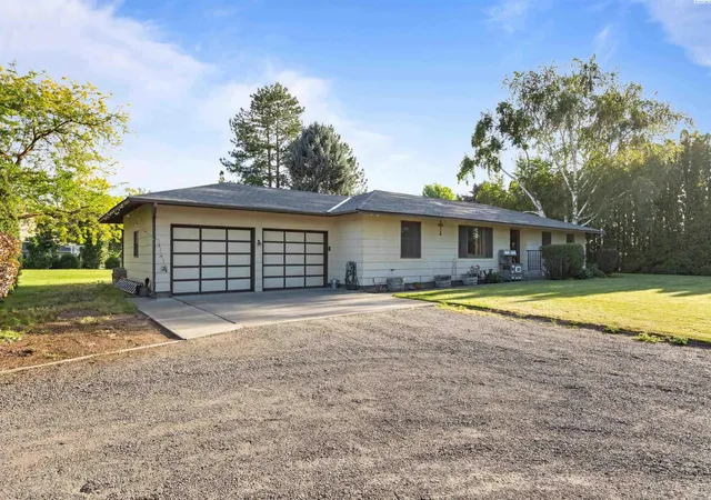 Single family home for sale at 11002 S 1518 Prairie SW, Prosser, WA 99350 | MLS# PAC297463