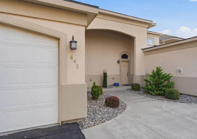 Photo 3 of Condo for sale at 643 Hanford St, Richland, WA 99354 | MLS# PAC297464 | Listing updated on 2026-10-28