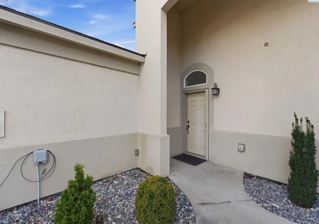 Photo 4 of Condo for sale at 643 Hanford St, Richland, WA 99354 | MLS# PAC297464 | Listing updated on 2026-10-29