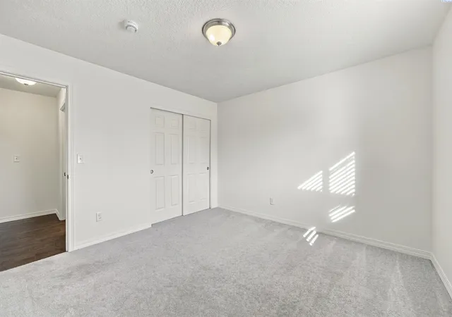 Photo 3 of Single family home for sale at 405 Sanlyn Ct, Benton City, WA 99320 | MLS# PAC297467 | Listing updated on 2026-10-29