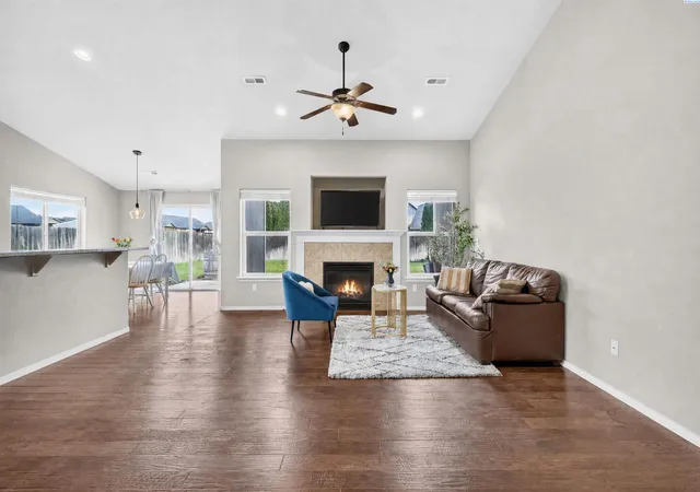 Photo 4 of Single family home for sale at 6240 Teak Ln, West Richland, WA 99353 | MLS# PAC297470 | Listing updated on 2026-10-29