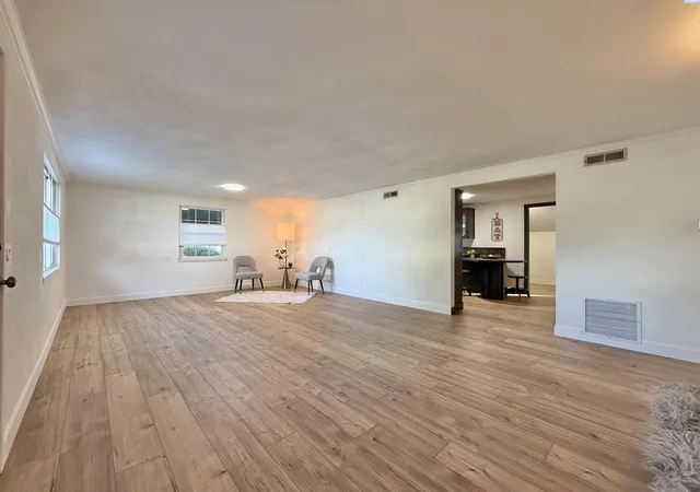 Photo 3 of Single family home for sale at 1111 Cottonwood Dr, Richland, WA 99354 | MLS# PAC297471 | Listing updated on 2026-10-29