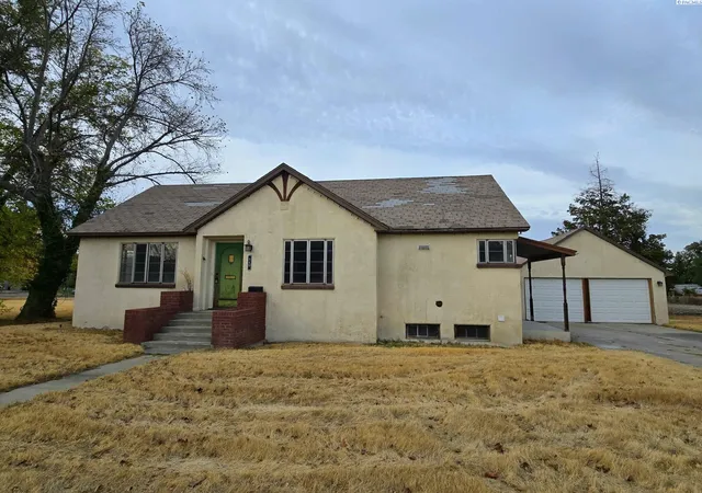 Photo 1 of Single family home for sale at 840 W Kennewick Ave, Kennewick, WA 99336 | MLS# PAC297472 | Listing updated on 2026-10-29