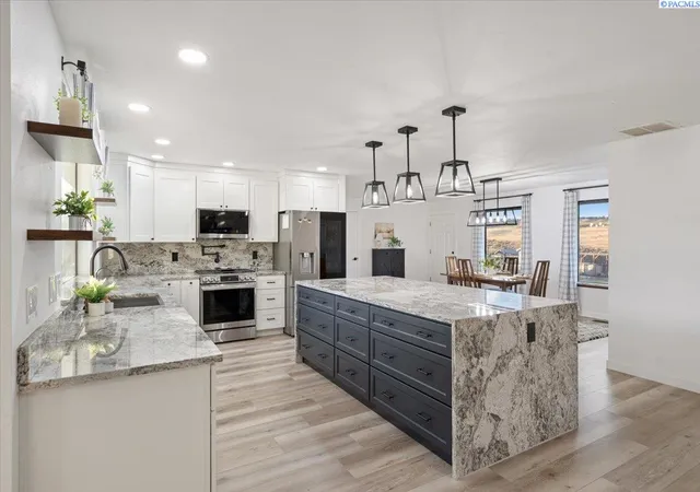 Photo 2 of Single family home for sale at 97507 E Badger Rd, Kennewick, WA 99338 | MLS# PAC297480 | Listing updated on 2026-10-29