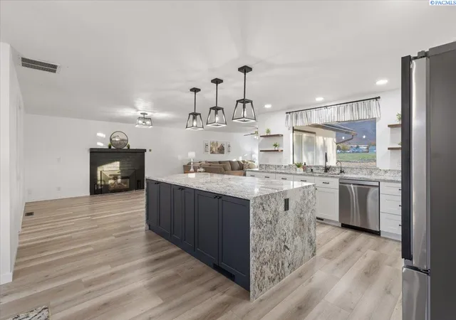 Photo 4 of Single family home for sale at 97507 E Badger Rd, Kennewick, WA 99338 | MLS# PAC297480 | Listing updated on 2026-10-29