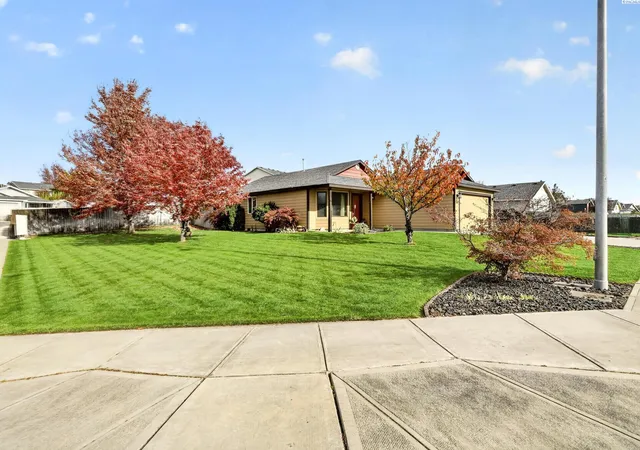 Photo 2 of Single family home for sale at 9619 Welsh Dr, Pasco, WA 99301 | MLS# PAC297490 | Listing updated on 2026-10-30