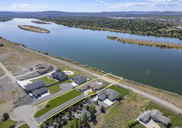 Homes for sale in Pasco, WA | 170 Alta Lane, Pasco, WA 99301 | MLS# 292443