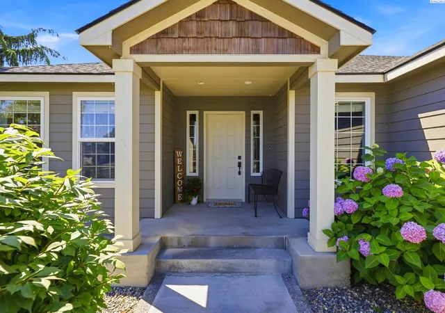 3rd image of 4143 Cobblestone Court, Richland, WA 99352 | MLS# 294002