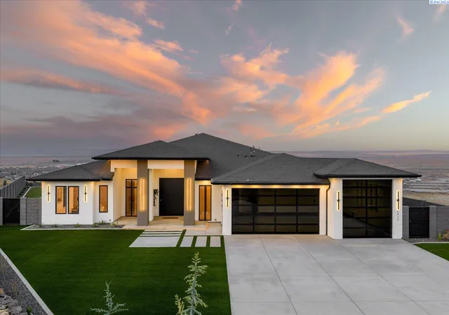 Photo 1 of Single family home for sale at 6917 W 22nd Avenue, Kennewick, WA 99338 | MLS# 294940 | Listing updated on 2026-09-10