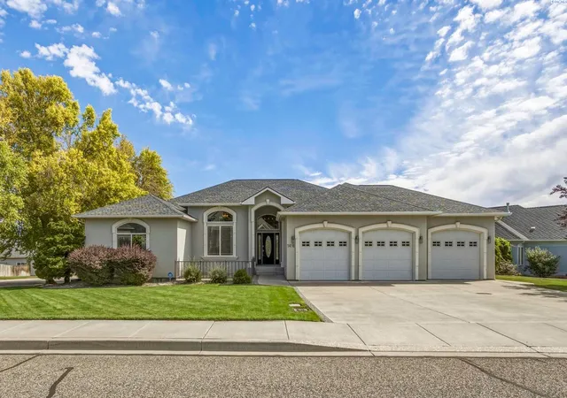 2nd image of 1418 Chardonnay Dr, Richland, WA 99352 | MLS# 294586