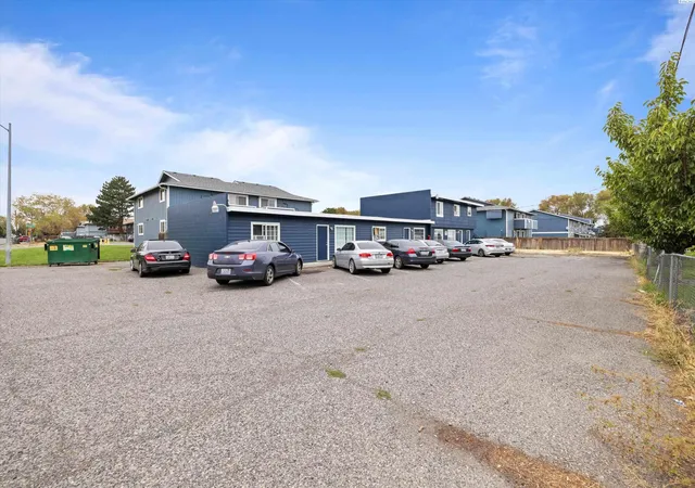 2nd image of 4110 W Kennewick Ave, Kennewick, WA 99336 | MLS# 292164
