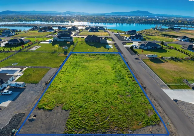 1st image of Nka Lot 10 The Reserve At River Ranch, Pasco, WA 99301 | MLS# 292471