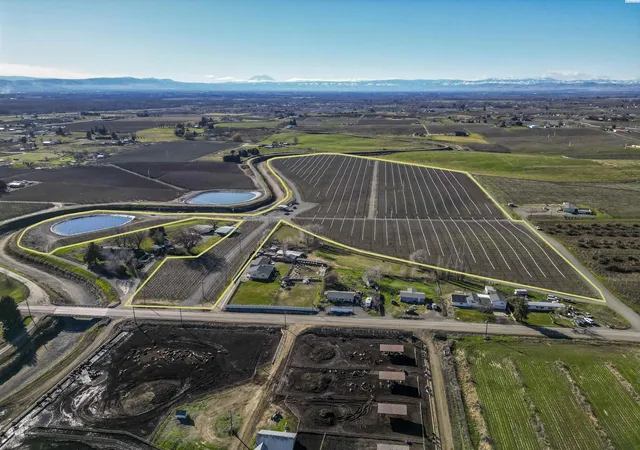 Homes for sale in Zillah, WA | 120 Barbee Rd, Zillah, WA 98953 | MLS# 290921
