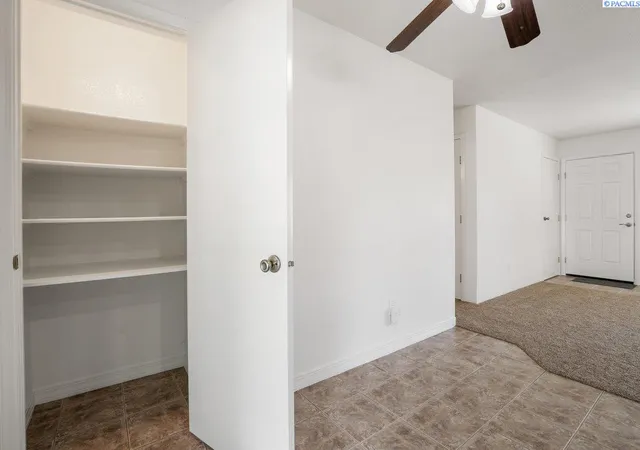 Photo 2 of Single family home for sale at 484 S 41st Avenue, West Richland, WA 99353 | MLS# 295526 | Listing updated on 2026-09-12