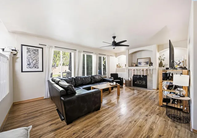Photo 4 of Single family home for sale at 1309 S Irving Pl, Kennewick, WA 99338 | MLS# 294505 | Listing updated on 2026-09-11