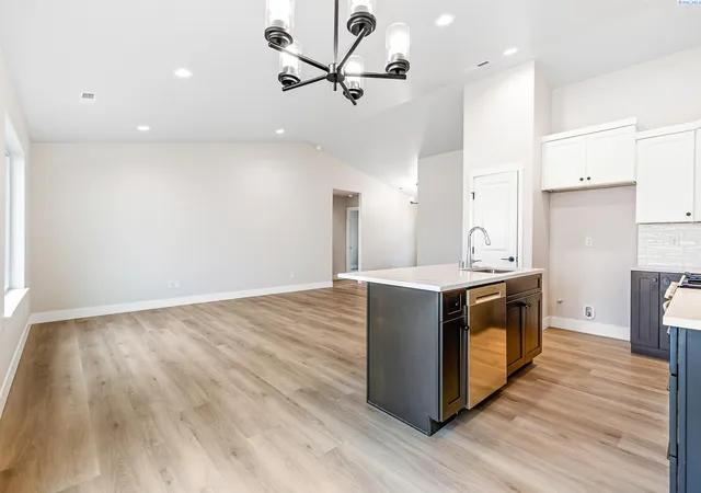 Photo 2 of Single family home for sale at 6557 W 29th Court, Kennewick, WA 99338 | MLS# 294275 | Listing updated on 2026-09-14