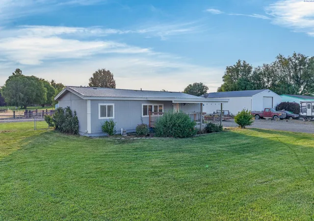 Homes for sale in Kennewick, WA | 44104 S Morton Rd, Kennewick, WA 99337 | MLS# 294064